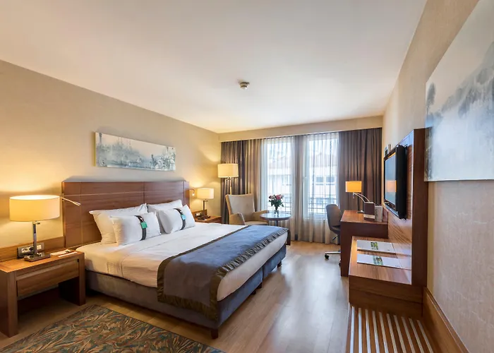 더블트리 바이 힐튼 - 시르케지