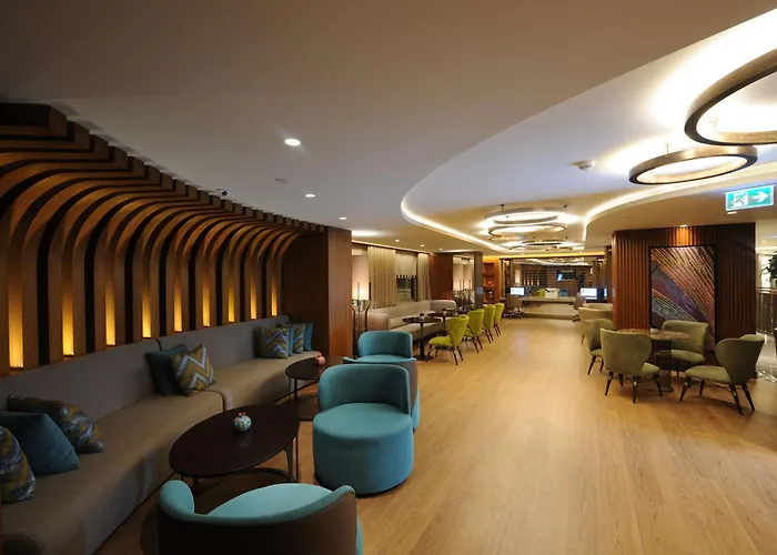 더블트리 바이 힐튼 - 시르케지 4*