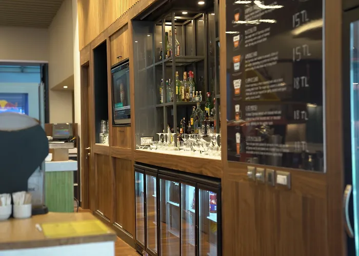 호텔 더블트리 바이 힐튼 - 시르케지