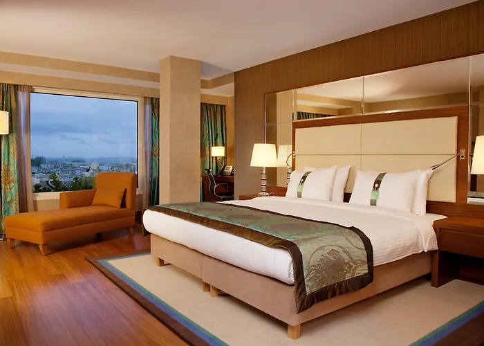 더블트리 바이 힐튼 - 시르케지