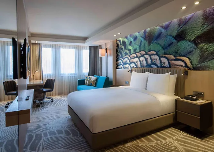 더블트리 바이 힐튼 - 시르케지 4*