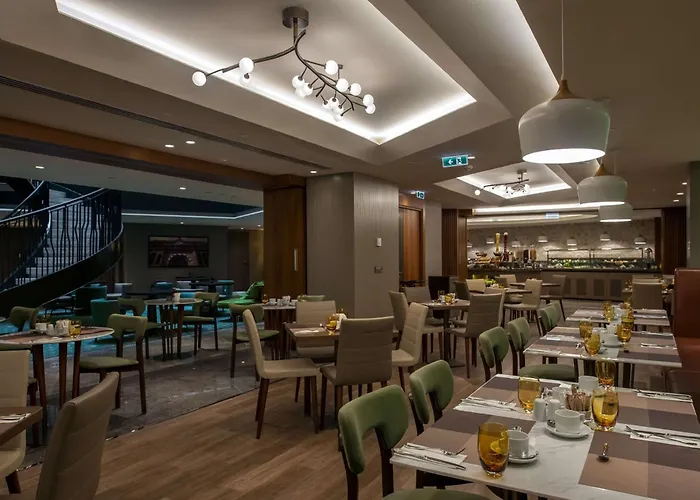 더블트리 바이 힐튼 - 시르케지 호텔