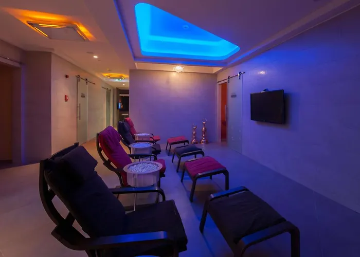 더블트리 바이 힐튼 - 시르케지 호텔