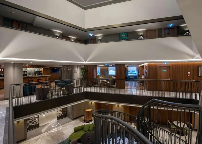 더블트리 바이 힐튼 - 시르케지 4*