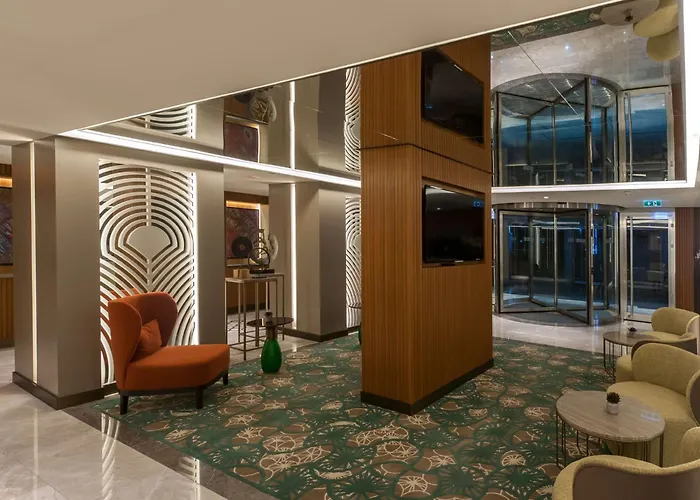 더블트리 바이 힐튼 - 시르케지