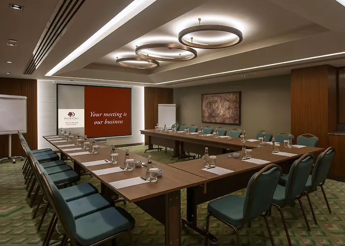 호텔 더블트리 바이 힐튼 - 시르케지 4*